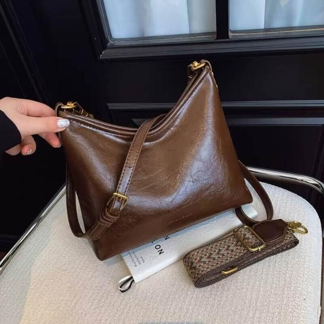 Niche Design Crossbody Bag 2026 New Style Handheld Bucket Bag – Image 9